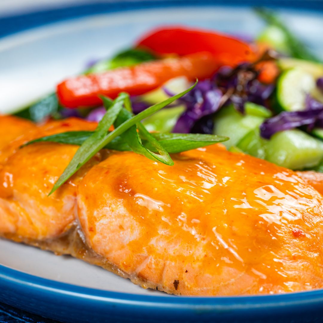 Salmon with Sweet Chili Glaze & Sesame Stir - Fry - ketolibriyum