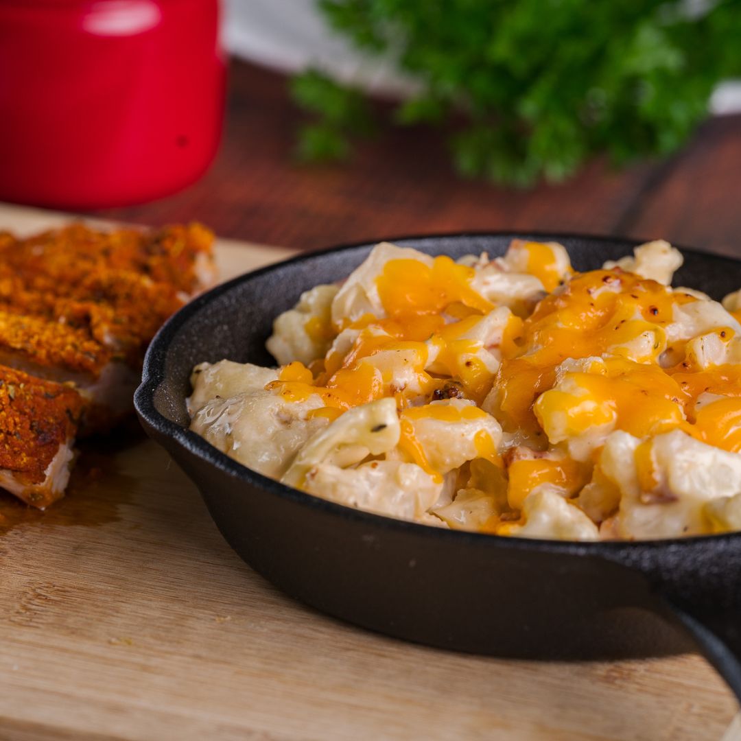 Buttermilk Chicken with Loaded Cauli mac - 530 Calories | 9g Net Carb | 31g Total Fat | 17g Protein - ketolibriyum