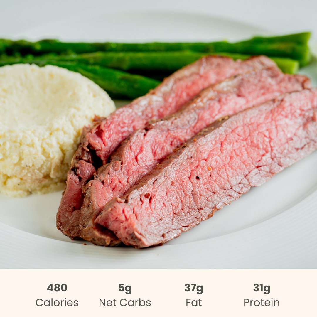 Flank Steak with Herbaceous Chimichurri, Asparagus and Creamy Cauliflower Purée - ketolibriyum