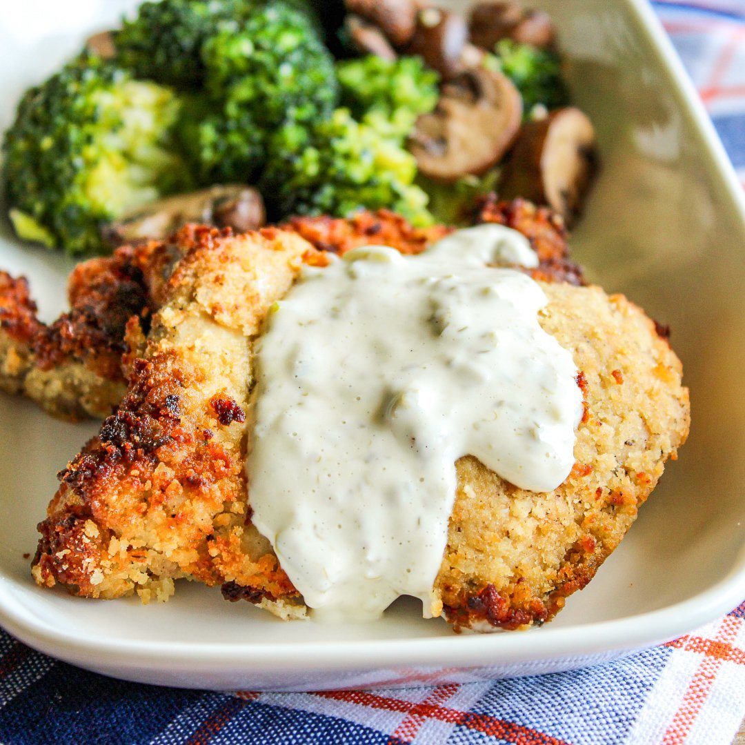 Dill Pickle Chicken with Pickle Mayo & Parm Broccoli Mix - ketolibriyum