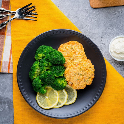 Salmon Fishcakes with Lemon Broccoli & Tartar Sauce - 580 Calories | 9g Net Carb | 47g Total Fat | 30g Protein - ketolibriyum