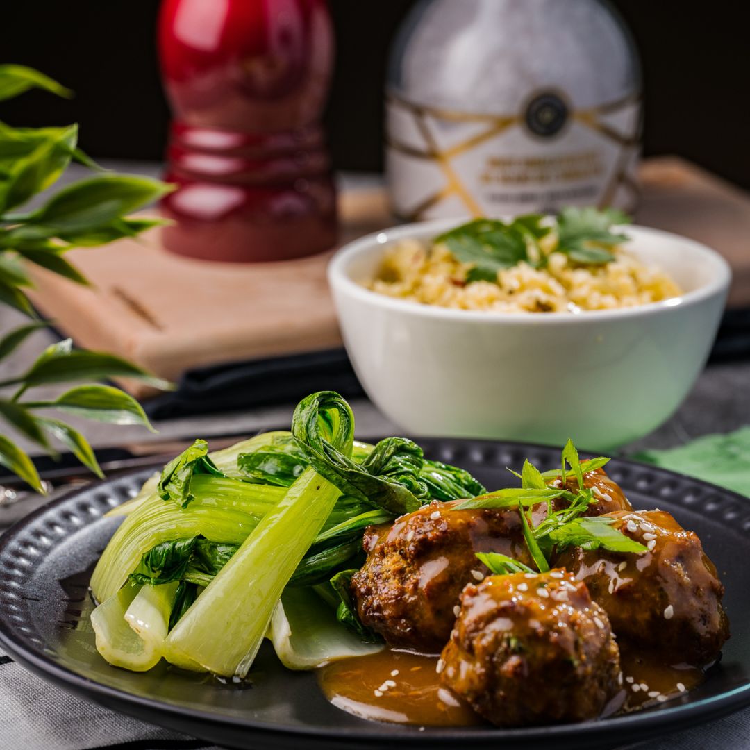 Teriyaki Meatballs with Bok Choy & Basil Fried Cauli-rice - 550 Calories | 10g Net Carb | 44g Total Fat | 28g Protein - ketolibriyum